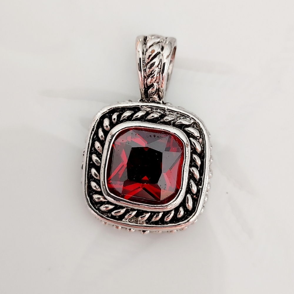 ⭐️5/$20 Silver Pendant With Red Stone